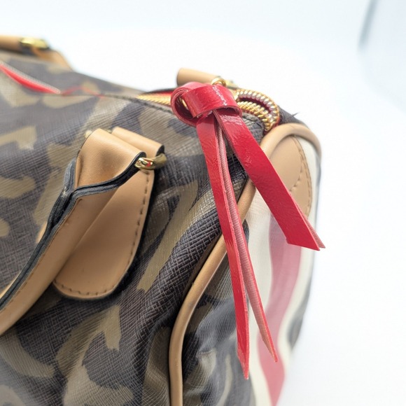 Victoria's Secret Amber Romance Speedy Style Cosmetic Bag - Picture 7 of 14